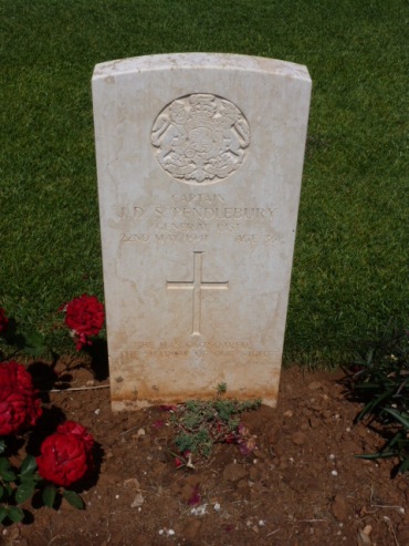 John Pendlebury's grave CWGC in Souda Bay